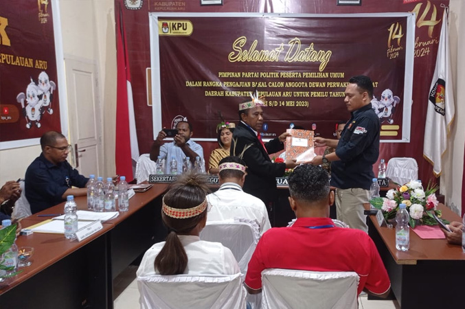 Berkas Bacaleg Tiga Parpol Di Mbd Dikembalikan Siwalima