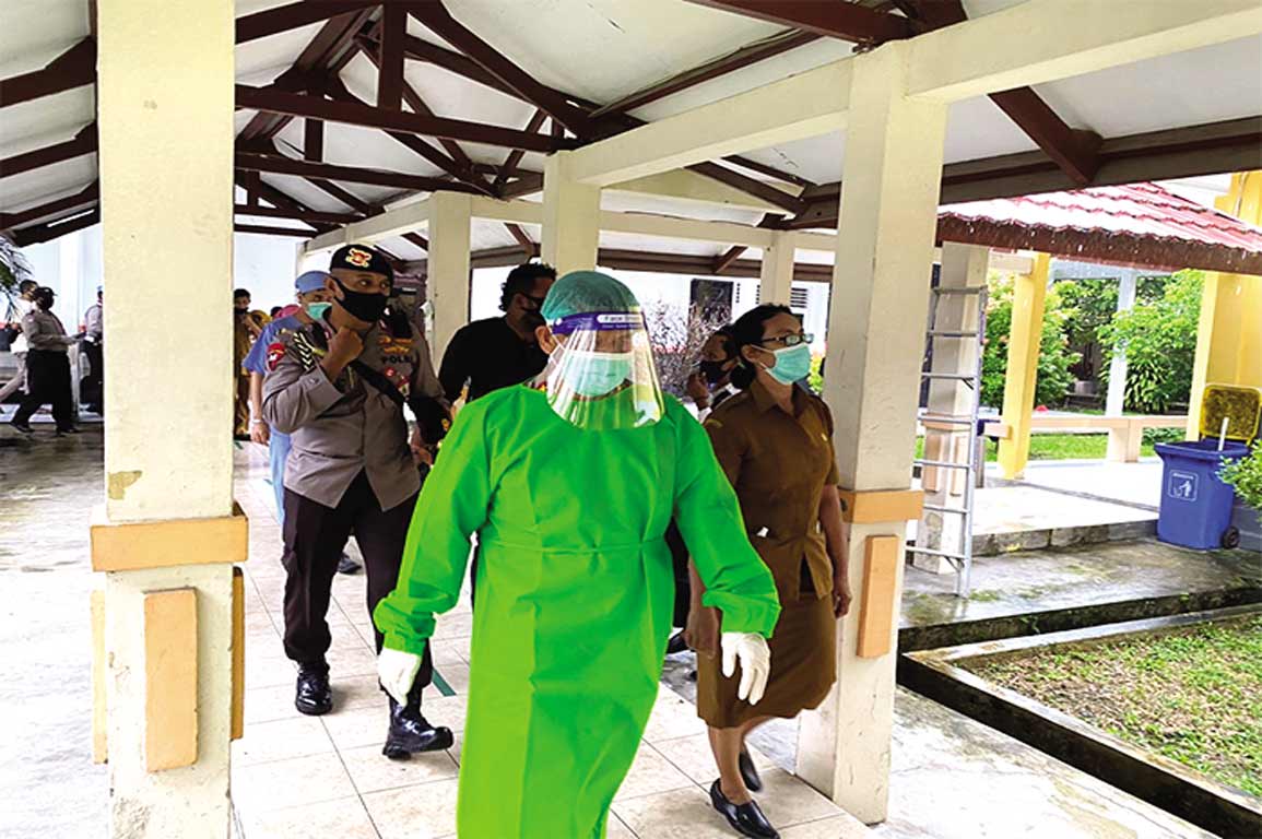 Kapolda Maluku Kunjungi Pasien Covid 19 Di Bpsdm Siwalima